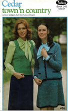 Load image into Gallery viewer, PATONS 342 KNITTING BOOK ENGLISH CEDAR TOWN N COUNTRY KNITTING PATTERNS
