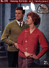 Load image into Gallery viewer, PATONS 570 KNITTING BOOK ENGLISH JET TRIPLEKNIT
